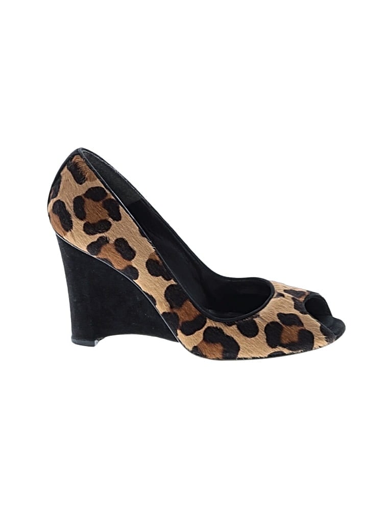 Pre-owned Stuart Weitzman Wedges In Brown