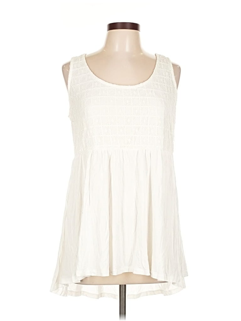 Pre-owned Torrid Sleeveless Blouse In White