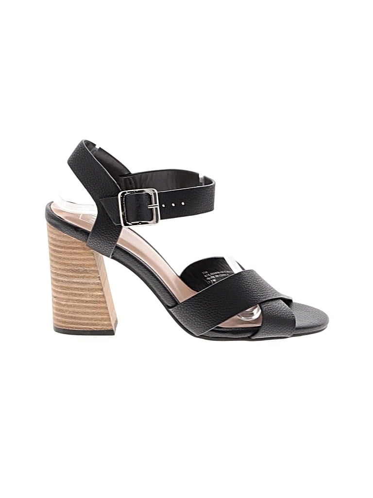 Pre-owned Kaari Blue Sandals In Black