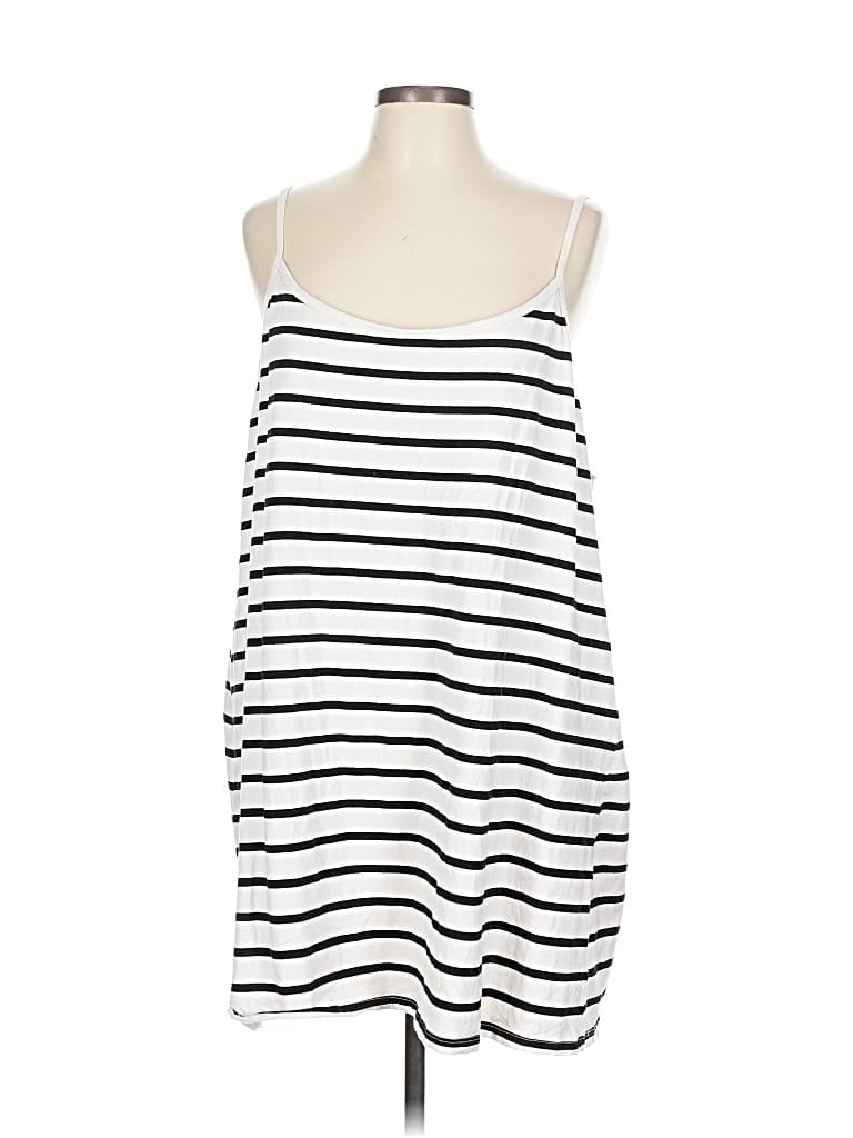 Pre-owned Torrid Tank Top Black Strapless Neckline Tops