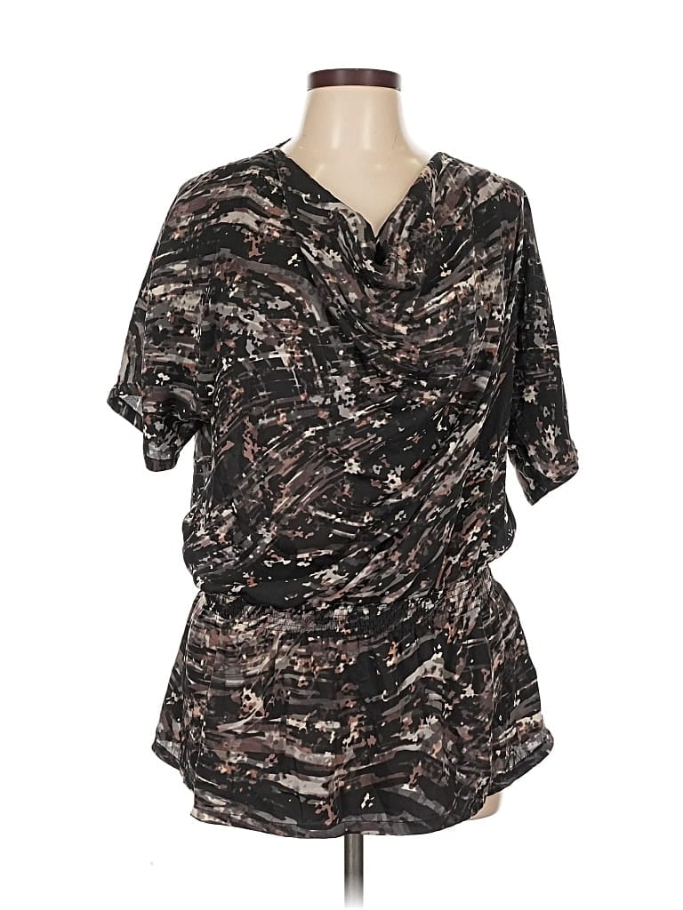 Pre-owned Daisy Fuentes Short Sleeve Blouse In Black