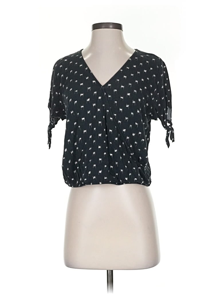 Pre-owned Universal Thread Short Sleeve T-shirt In Black