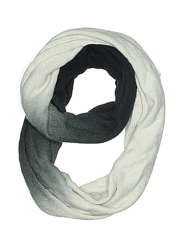 Pre-owned Old Navy Scarf In Black