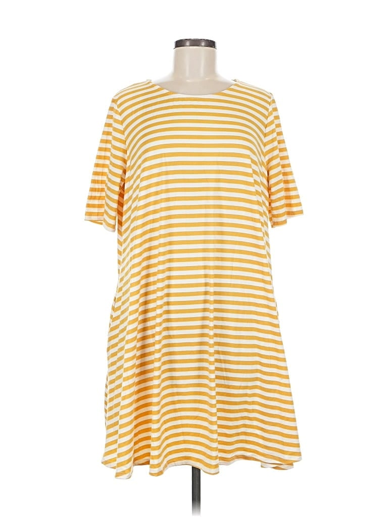 Pre-owned Agnes & Dora Casual Dress In Yellow