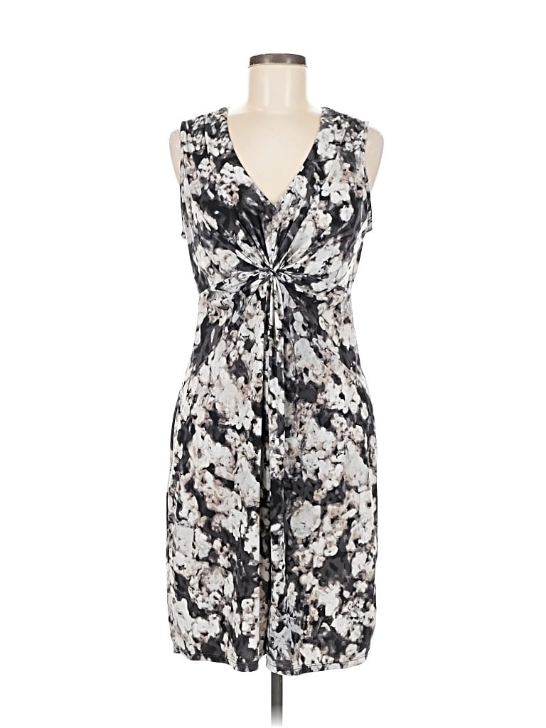 Pre-owned Daisy Fuentes Casual Dress In Gray