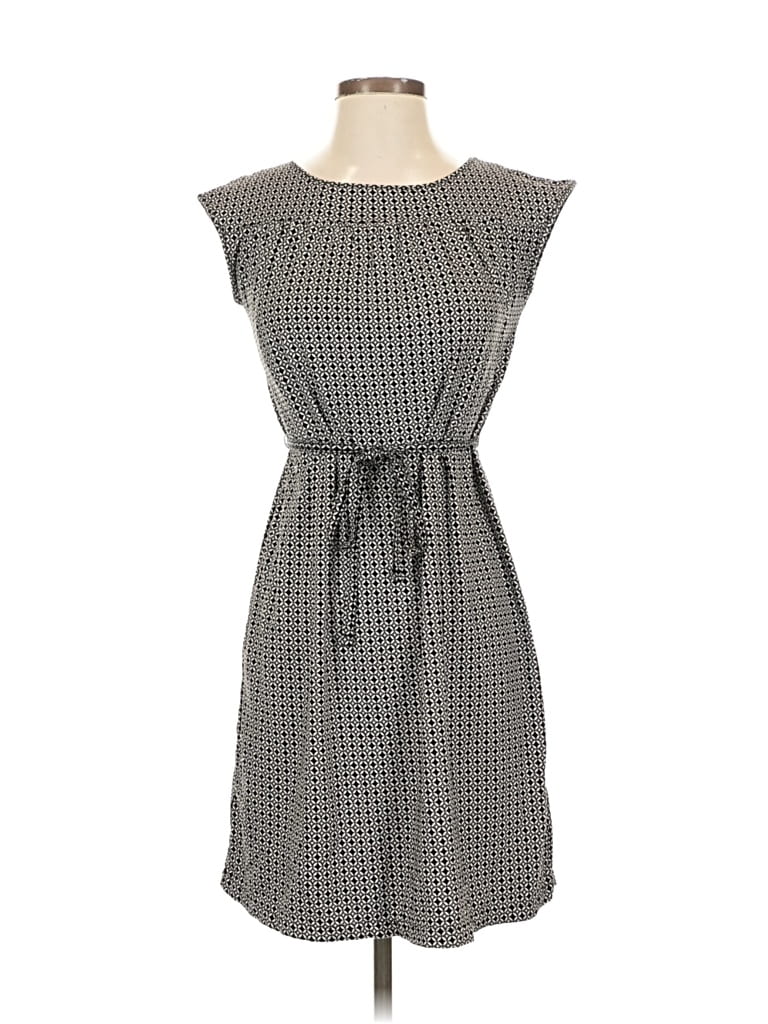 Pre-owned Uniqlo Casual Dress In Gray