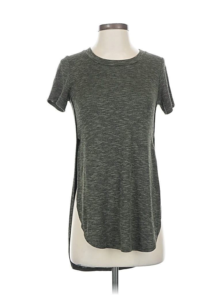 Pre-owned Mudd Active T-shirt In Gray