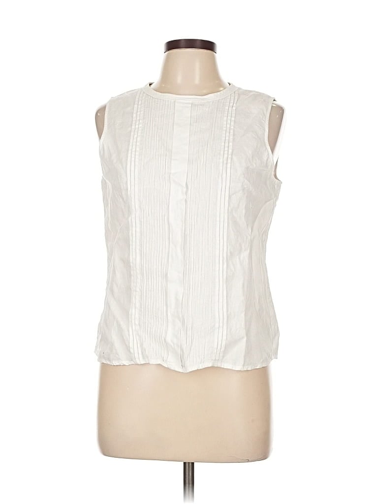 Click to view more detailed imagery on our partner's website Pre-owned Armani Collezioni Sleeveless Blouse In White