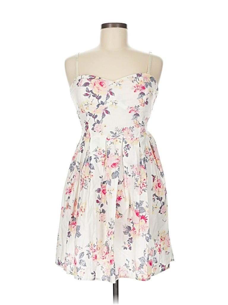 Pre-owned No Boundaries Cocktail Dress In White