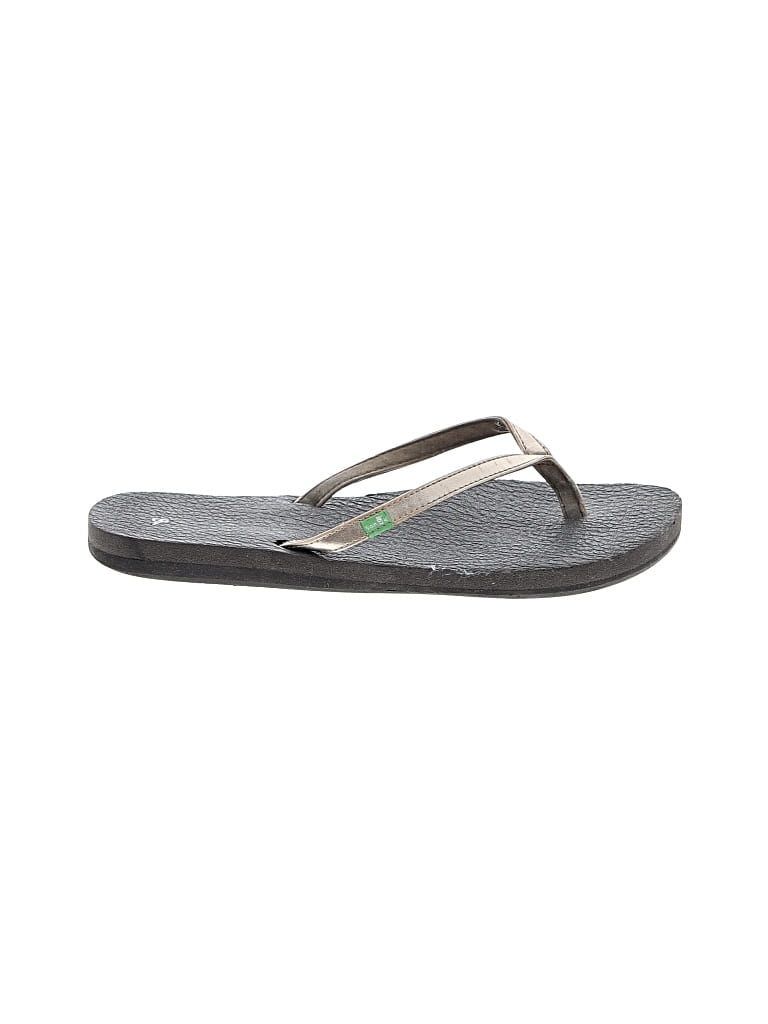 Pre-owned Sanuk Flip Flops In Gold