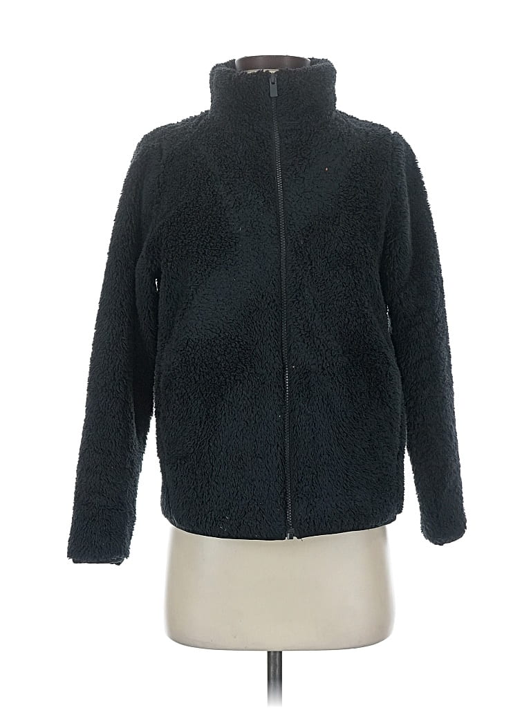 Click to view more detailed imagery on our partner's website Pre-owned Uniqlo Faux Fur Jacket In Black
