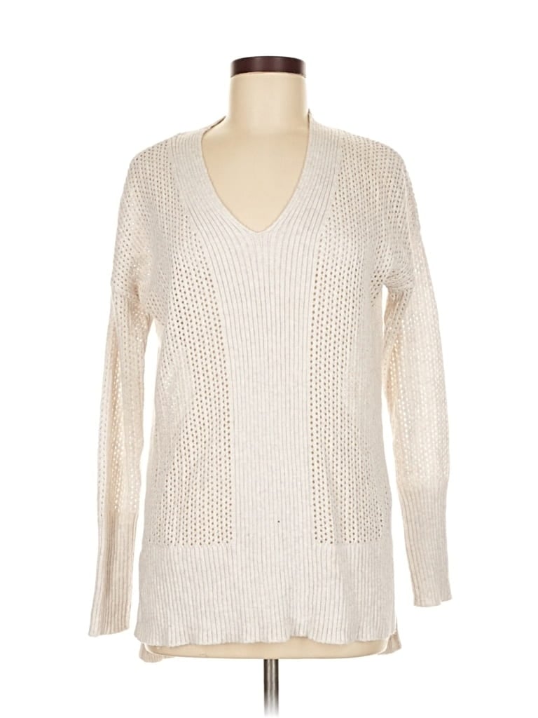 Click to view more detailed imagery on our partner's website Pre-owned Stylus Pullover Sweater In White