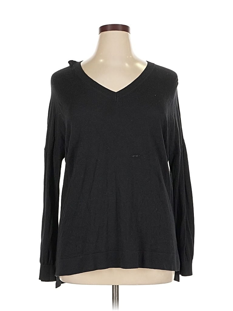 Pre-owned Crown & Ivy Pullover Sweater In Black
