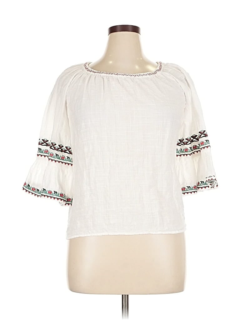 Click to view more detailed imagery on our partner's website Pre-owned Max Studio 3/4 Sleeve Blouse In White