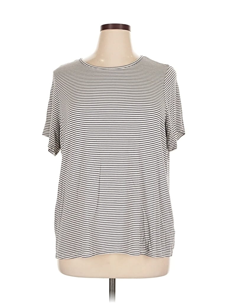 Pre-owned Old Navy Short Sleeve T-shirt In Gray