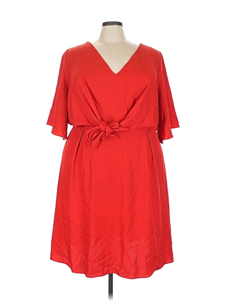 Click to view more detailed imagery on our partner's website Pre-owned City Chic Casual Dress In Red