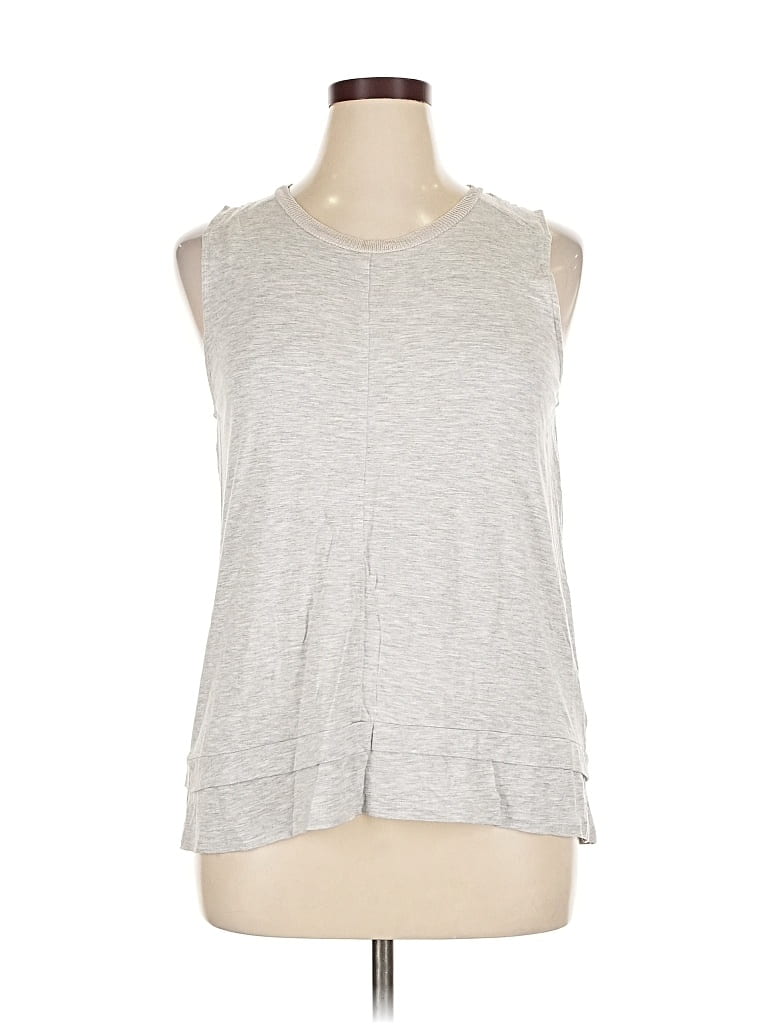 Click to view more detailed imagery on our partner's website Pre-owned Banana Republic Sleeveless T-shirt In Silver