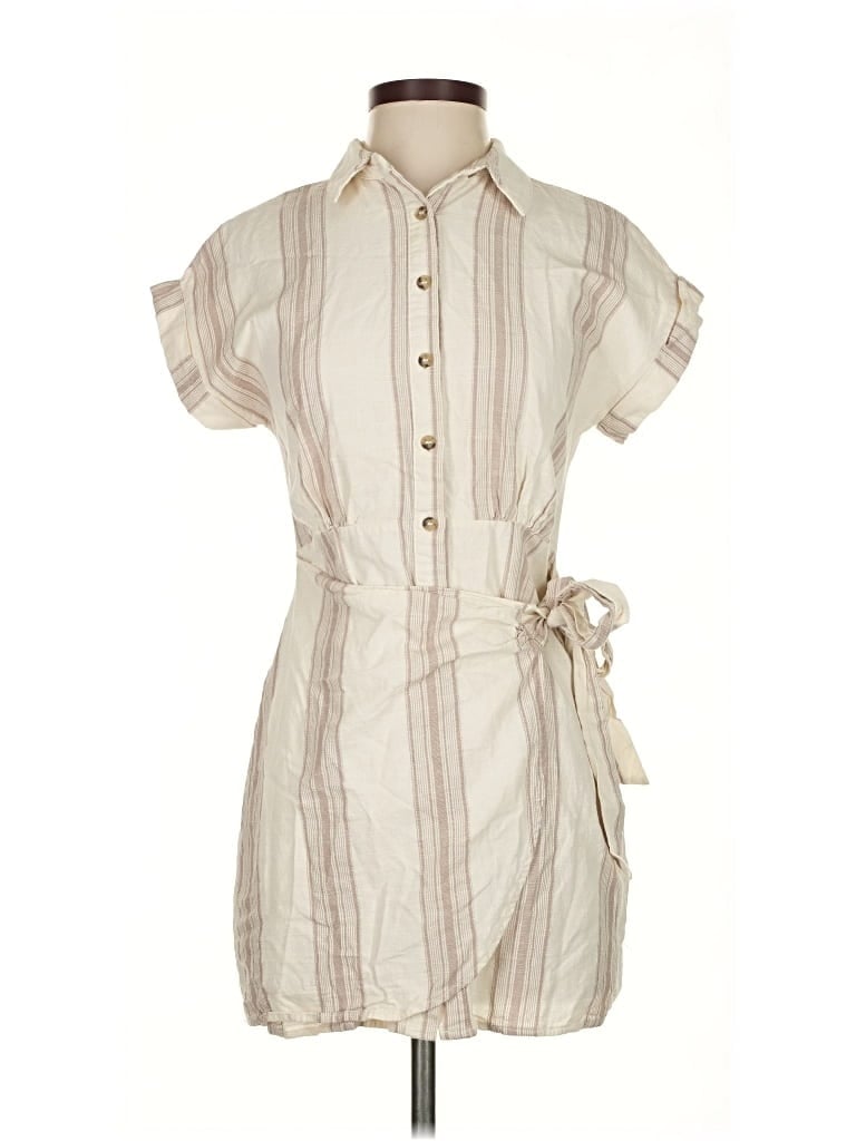 Click to view more detailed imagery on our partner's website Pre-owned Blu Pepper Casual Dress In White