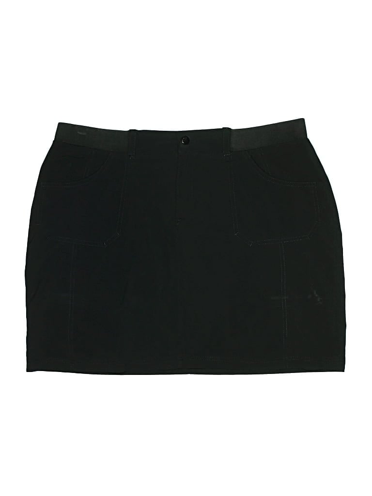 Click to view more detailed imagery on our partner's website Pre-owned Lee Skort In Black