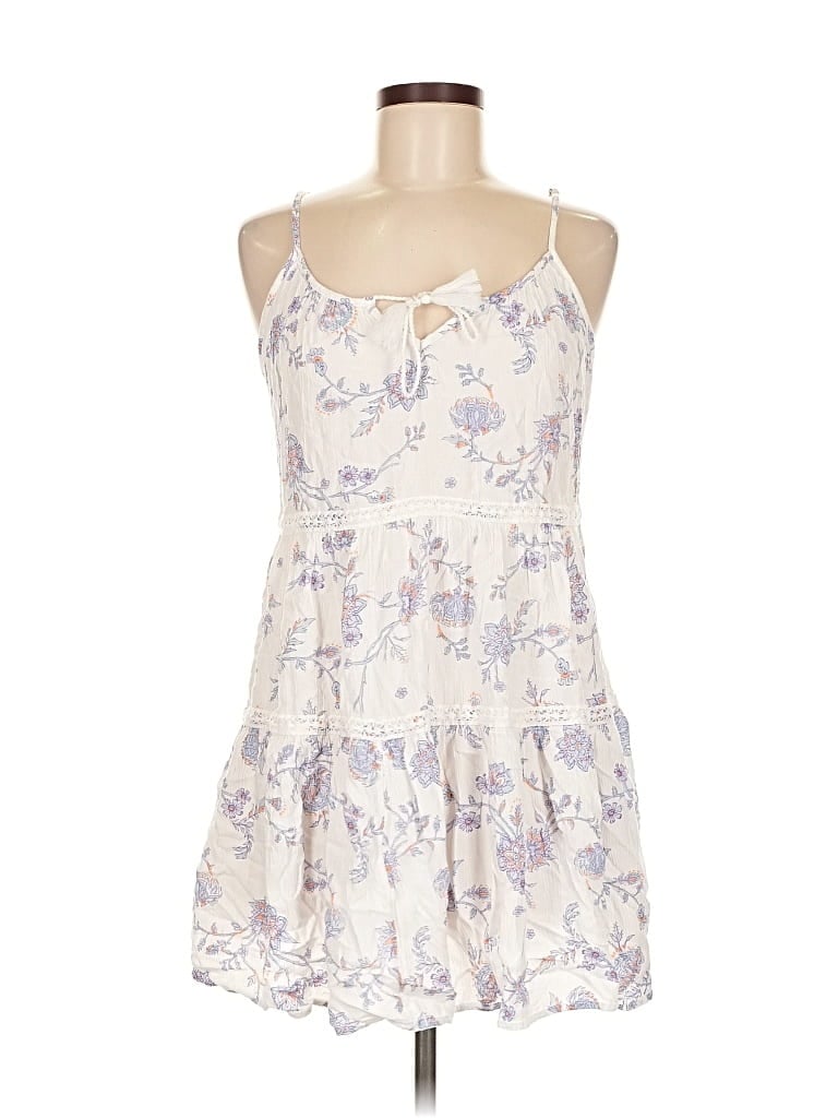 Pre-owned Mudd Casual Dress In White