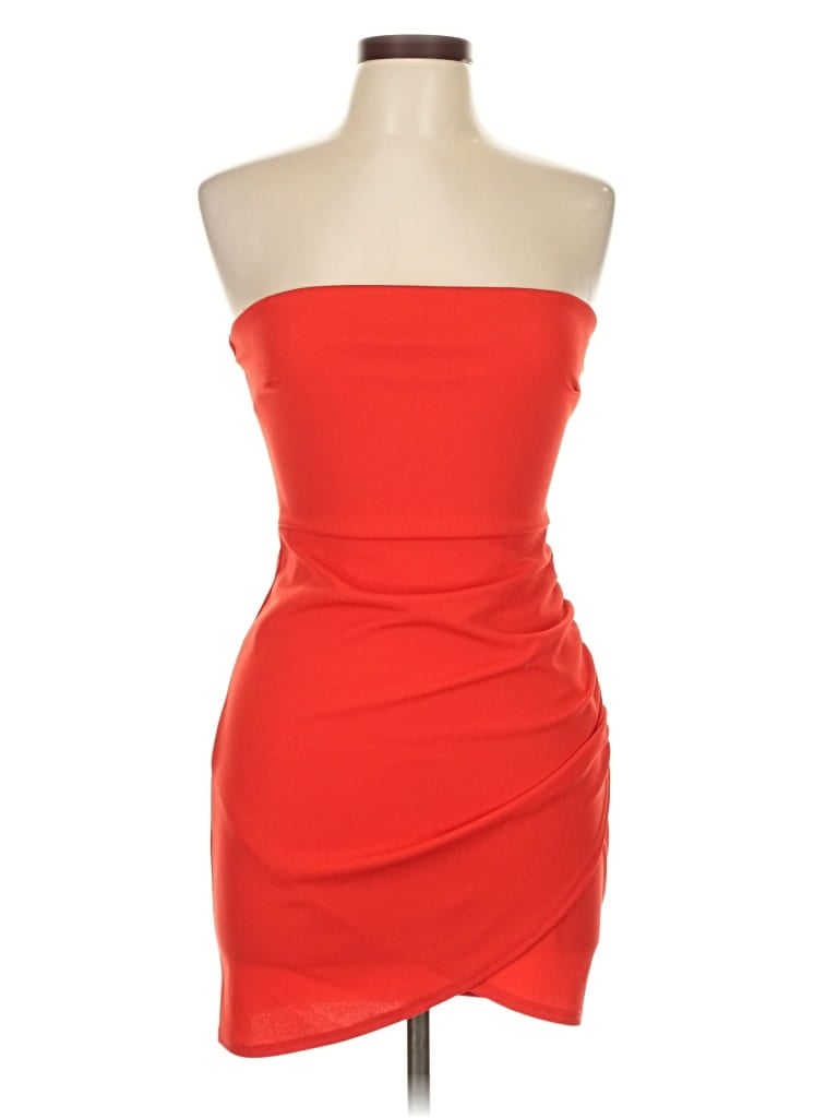 Click to view more detailed imagery on our partner's website Pre-owned Blue Blush Cocktail Dress In Red