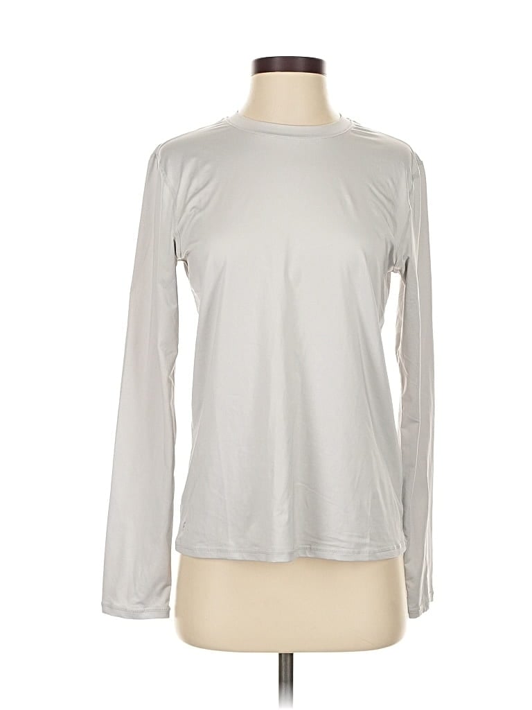 Click to view more detailed imagery on our partner's website Pre-owned Fabletics Long Sleeve T-shirt In Silver
