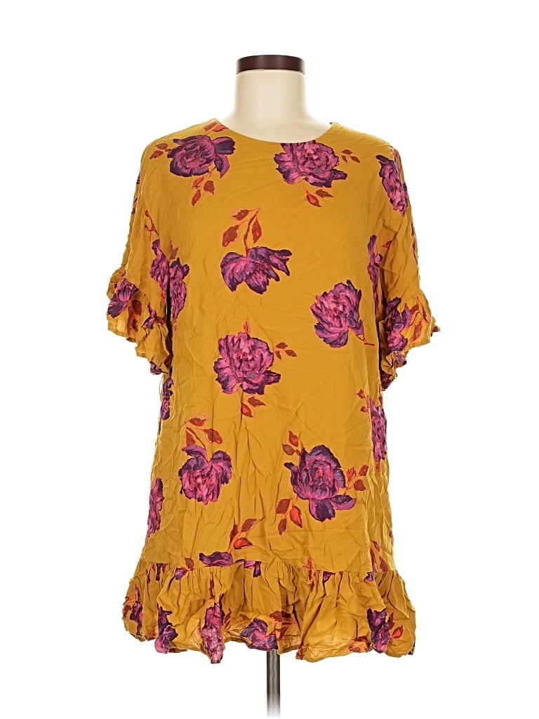 URBAN OUTFITTERS Pre-owned Casual Dress In Yellow