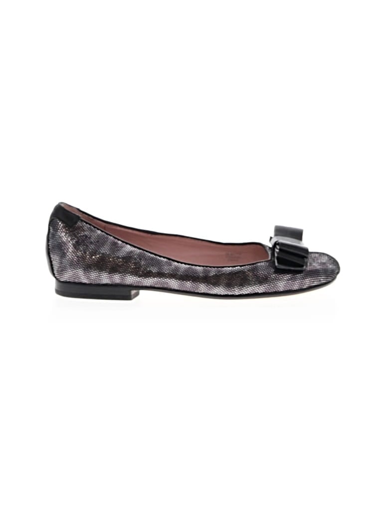 TARYN ROSE Pre-owned Flats In Black