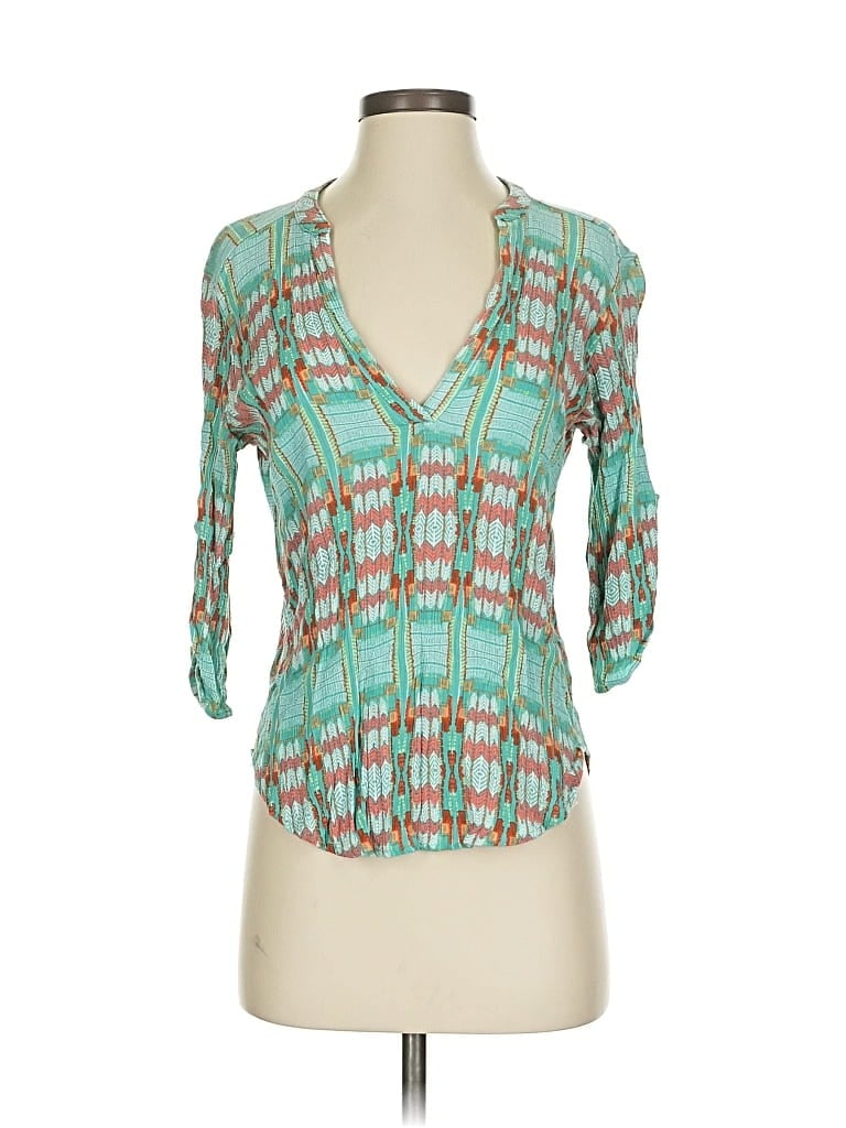 Click to view more detailed imagery on our partner's website Pre-owned Renee C 3/4 Sleeve Blouse In Green