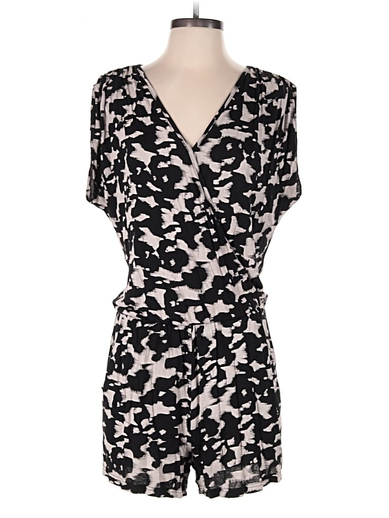 Click to view more detailed imagery on our partner's website Pre-owned Market & Spruce Romper In Black