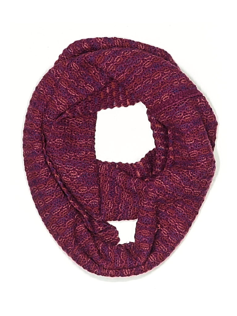 Click to view more detailed imagery on our partner's website Pre-owned Echo Scarf In Pink