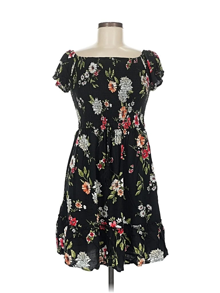 Pre-owned Xhilaration Casual Dress In Black