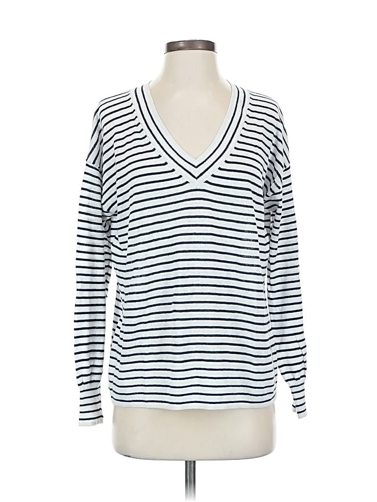 Click to view more detailed imagery on our partner's website Pre-owned Gap Pullover Sweater In White