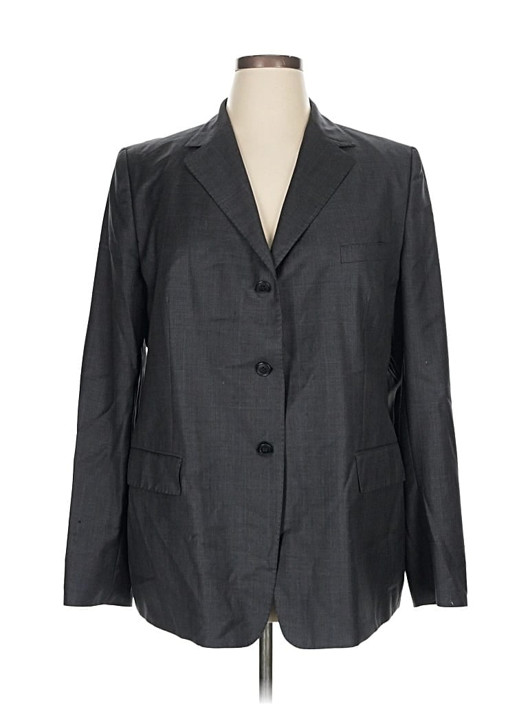 Click to view more detailed imagery on our partner's website Pre-owned Façonnable Blazer Jacket In Gray