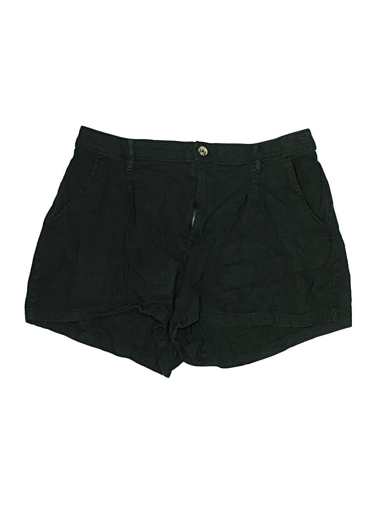 Click to view more detailed imagery on our partner's website Pre-owned Hollister Shorts In Black