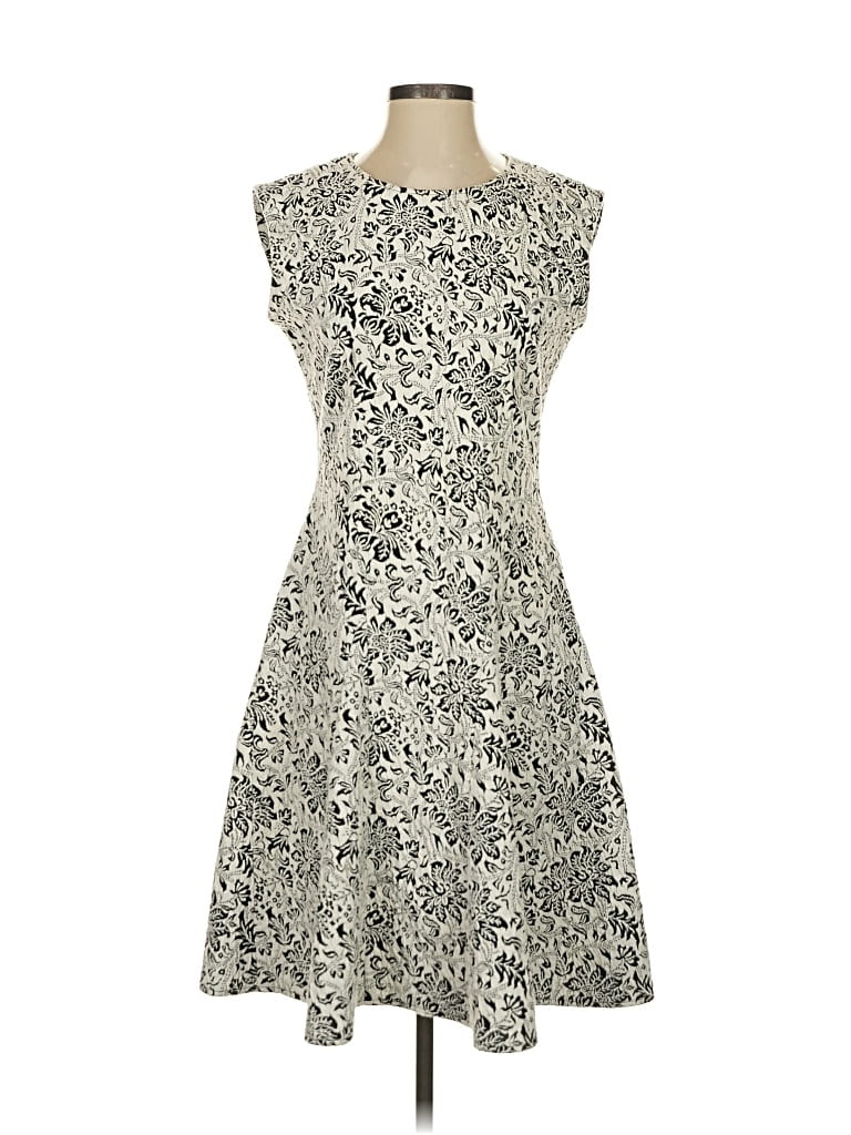 Click to view more detailed imagery on our partner's website Pre-owned Sharagano Casual Dress In Gray