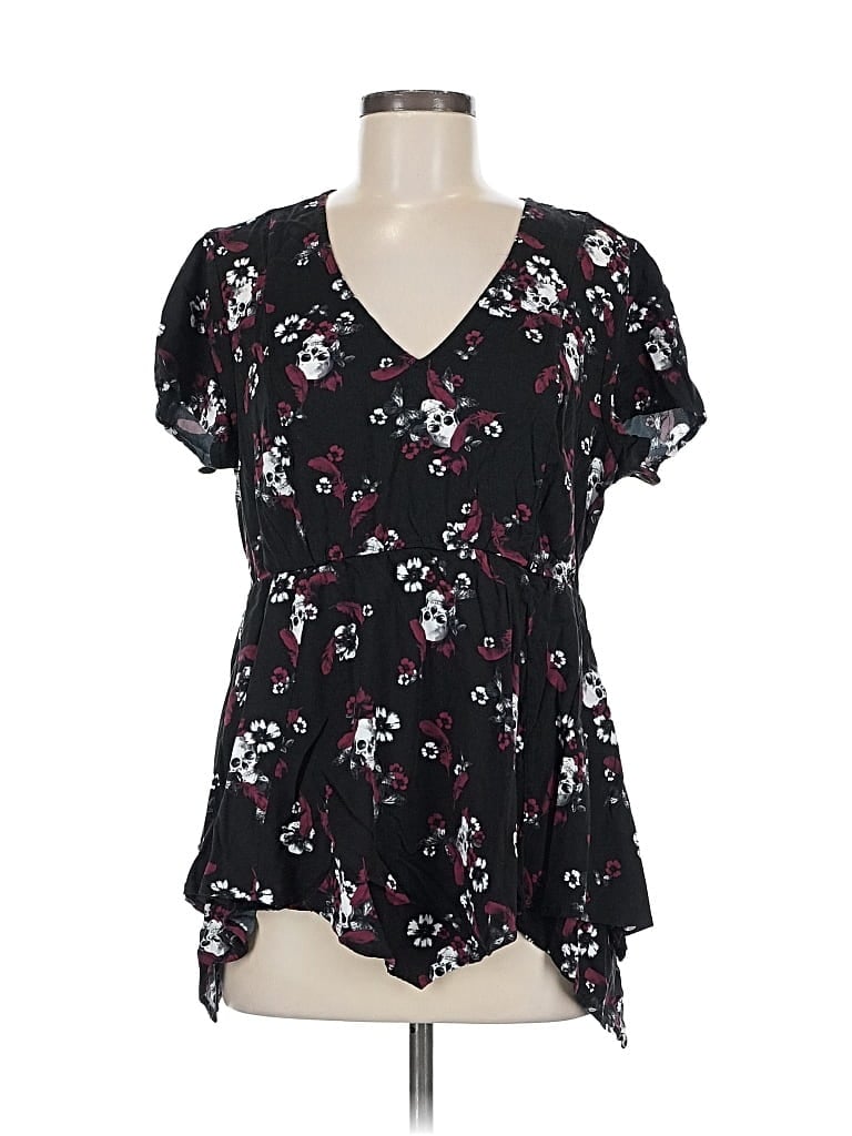 Pre-owned Torrid Short Sleeve Blouse In Black