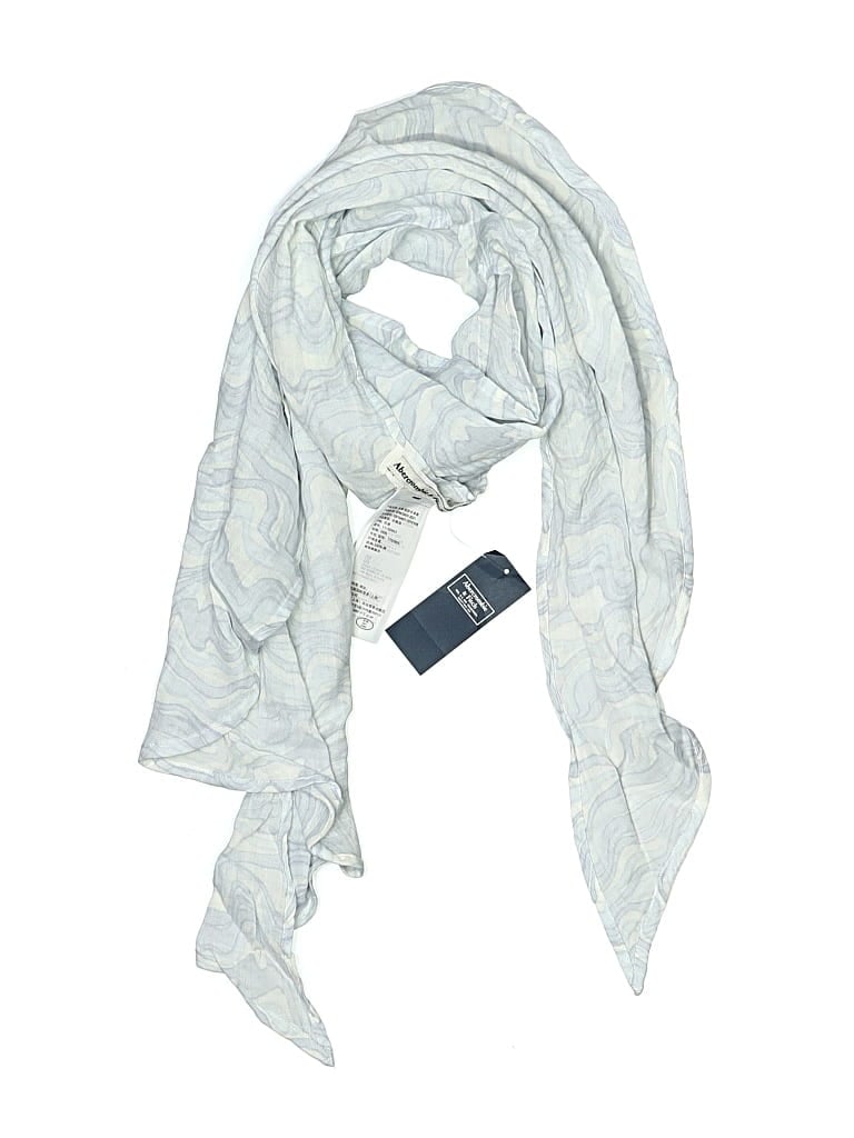 Click to view more detailed imagery on our partner's website Pre-owned Abercrombie & Fitch Scarf In Blue
