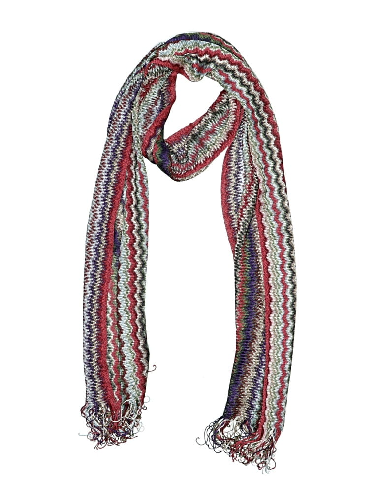 Click to view more detailed imagery on our partner's website Pre-owned Unbranded Scarf In Red
