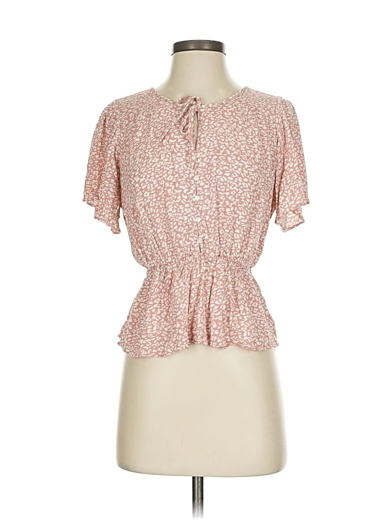 Click to view more detailed imagery on our partner's website Pre-owned Abercrombie & Fitch Short Sleeve Blouse In Pink