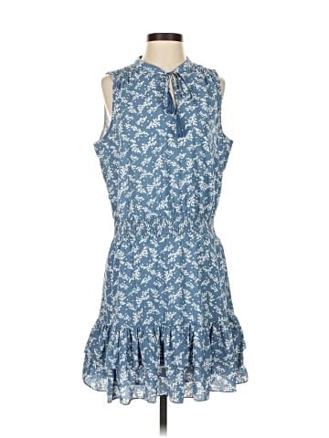 Saks Fifth Avenue Casual Dress (view 1)
