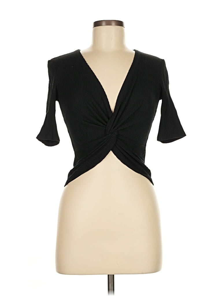 Click to view more detailed imagery on our partner's website Pre-owned Club Monaco Short Sleeve T-shirt In Black