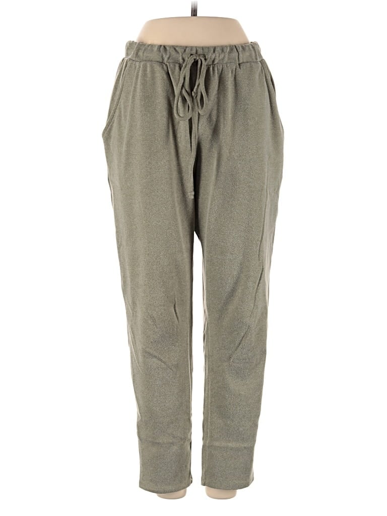 Pre-owned Aiden Casual Pants In Green