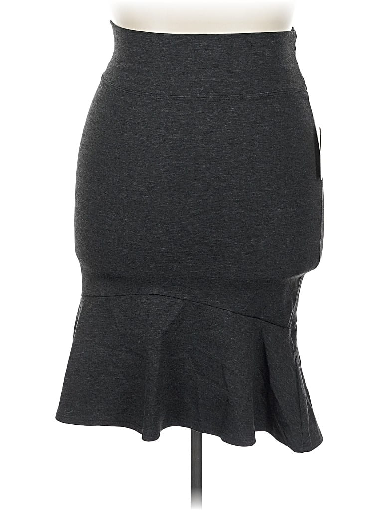 Hybrid & Company Casual Skirt In Black