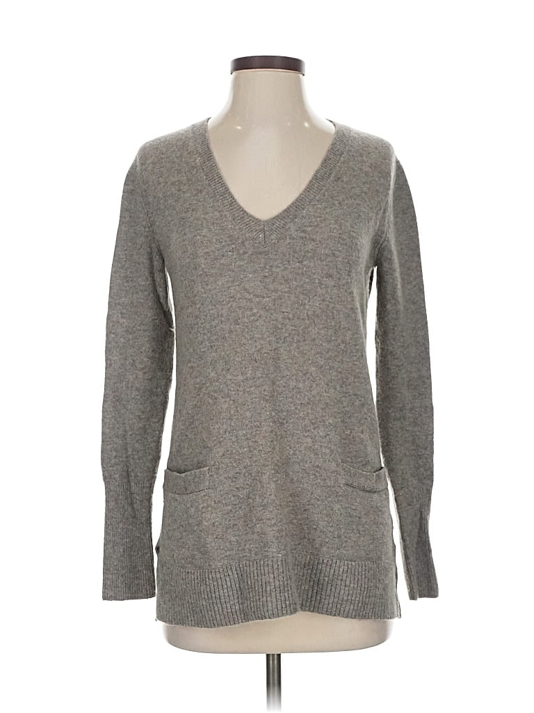 Click to view more detailed imagery on our partner's website Pre-owned Jcrew Pullover Sweater In Gray