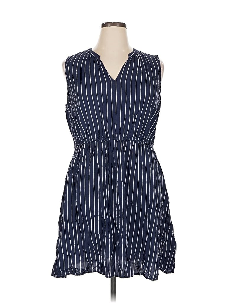 Pre-owned Old Navy Casual Dress In Blue