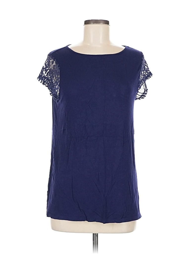 Click to view more detailed imagery on our partner's website Pre-owned Loveappella Short Sleeve Top Blue Keyhole Neckline Tops