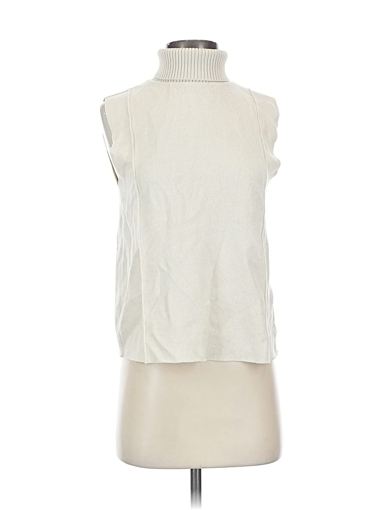 Click to view more detailed imagery on our partner's website Pre-owned Zara Sweater Vest In White