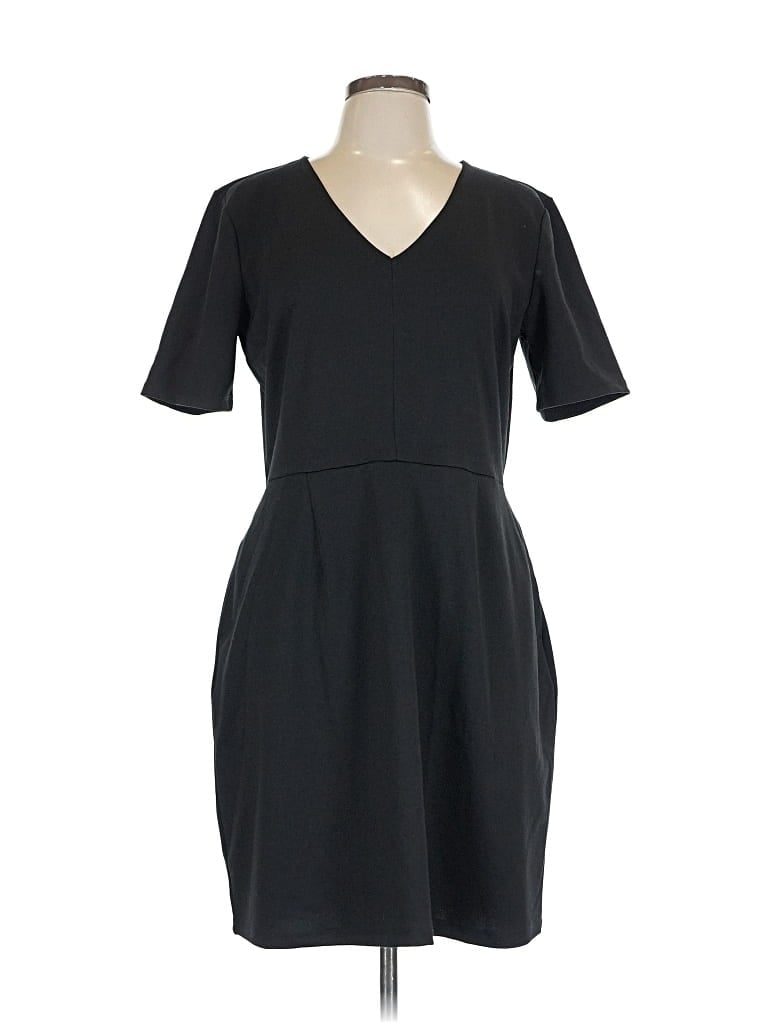 Pre-owned Maurices Casual Dress In Black