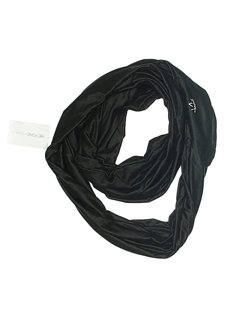 Beyond Yoga Scarf In Black